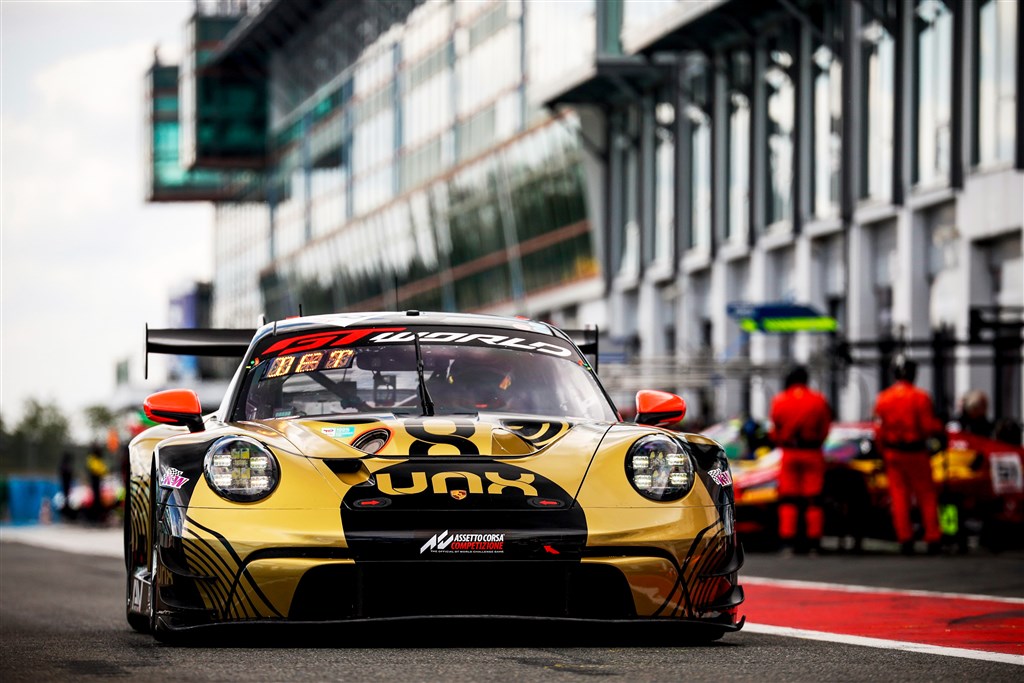 Bastian Buus hasteindkaldt til GT World Challenge-finale.
(Foto: SRO Motorsports Group)